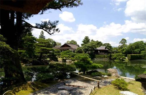 京都御苑京都御苑是位在京都府京都市上京区的国民公.